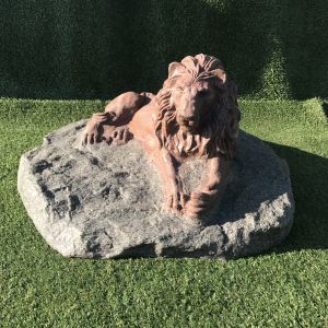 Камень искусственный d-85 см Лев Янтарный гранит