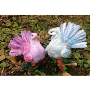 Фигура садовая Голуби на коряге цветные 21х38х24 см