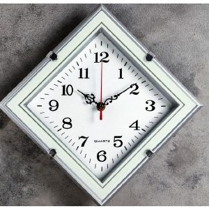 Часы настенные Классика «Беккай» 31х31 см