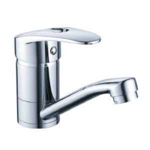 Смеситель для кухни с коротким изливом D80-445125